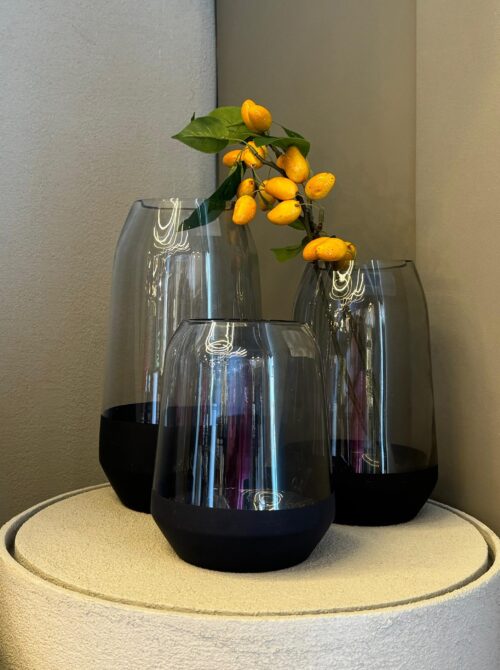 vase - Image 1