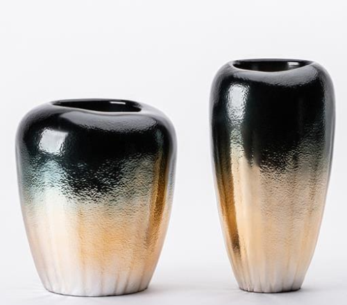 Gradient Finish Resin Vase Set - Black & Gold Ombre - Image 1