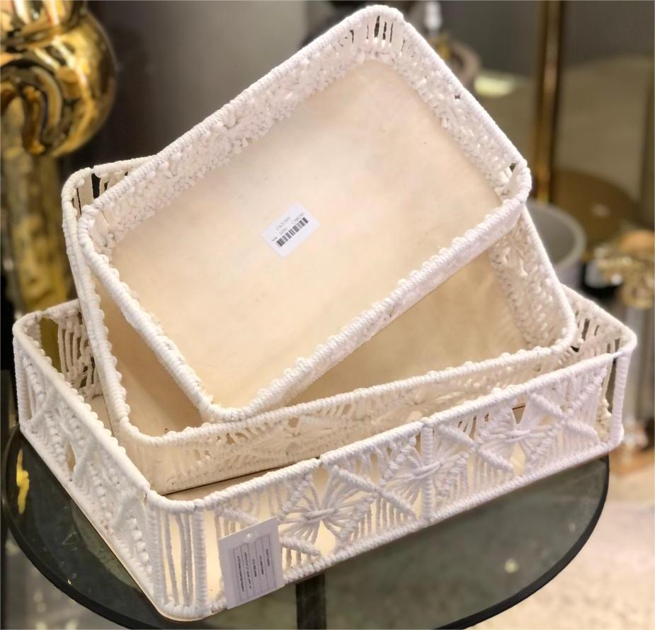 CA8230 A natural wicker tray - Image 1