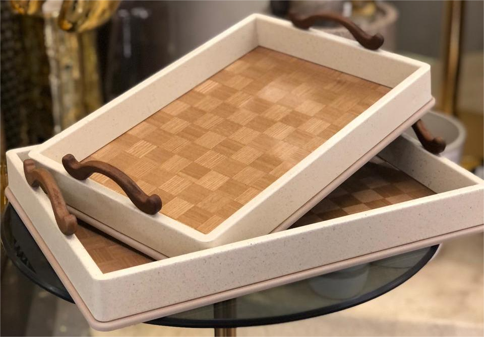 CA8270 A stylish set of - Image 1