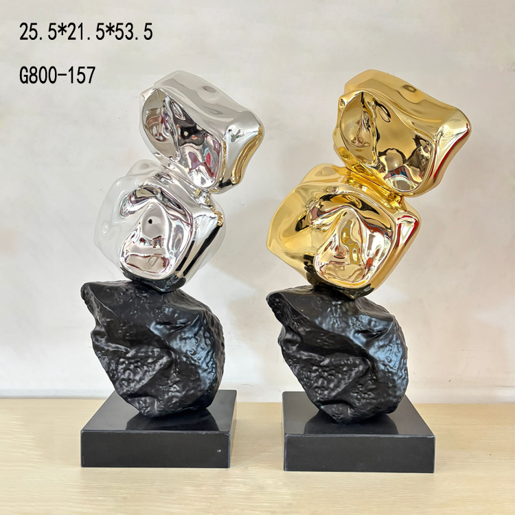 CA8422 A striking contemporary sculpture - Image 1