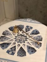 A sleek and practical - Image 4