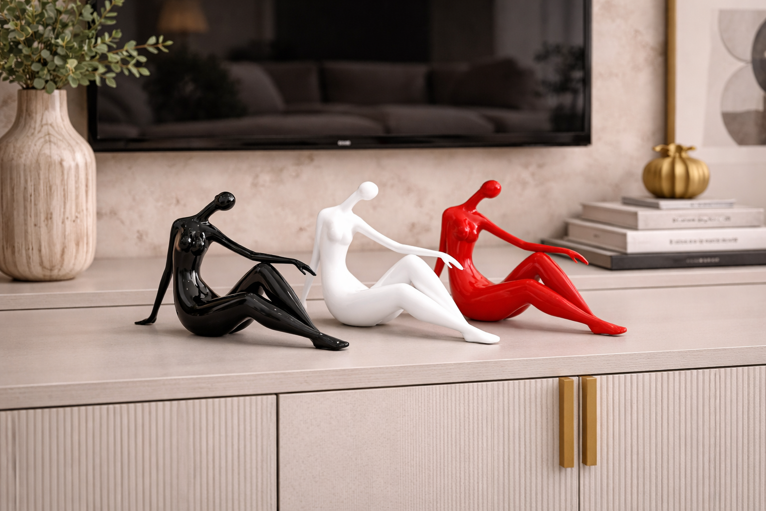 bddfae9d-f870-495d-b2fd-4f3d9119e7a3 A striking set of - Image 1